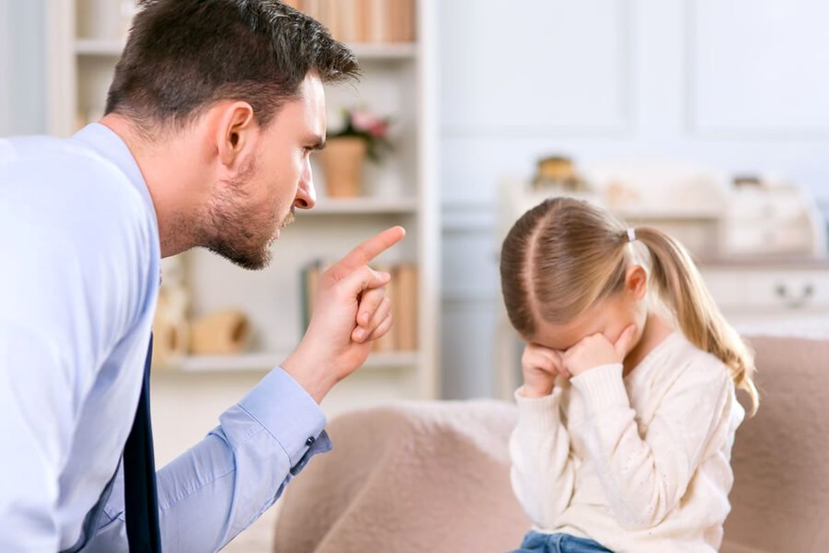 نقش والدین در شکل گیری بد خلقی کودک